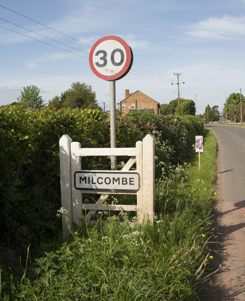 Welcome to Milcombe sign